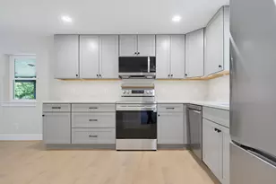 195 Pleasant St, Epping, NH 03042 - Photo 24