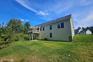 81 Bentley Wy, Manchester, NH 03102 - Photo 38