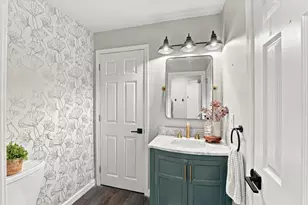 107 Franklin St Ext, Derry, NH 03038 - Photo 22