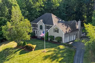 13 Longview Cir, Pelham, NH 03076 - Photo 2