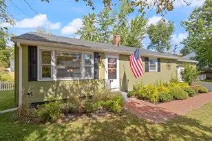 36 E Glenwood St, Nashua, NH 03060 - Photo 2