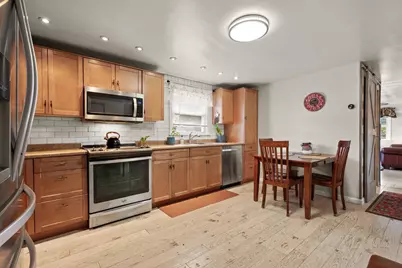 36 E Glenwood Street, Nashua, NH 03060 - Photo 16