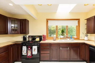 9 Beaver Lake Road, Derry, NH 03038 - Photo 6