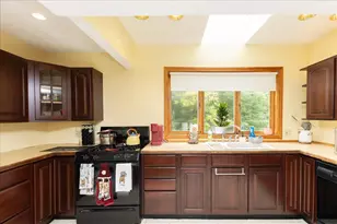 9 Beaver Lake Rd, Derry, NH 03038 - Photo 6