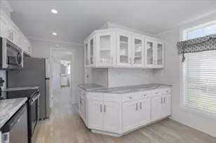 29 Lowell Rd, Salem, NH 03079 - Photo 12