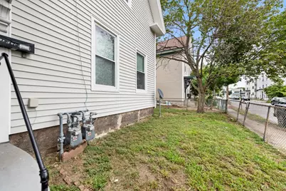272 Lake Avenue, Manchester, NH 03103 - Photo 4
