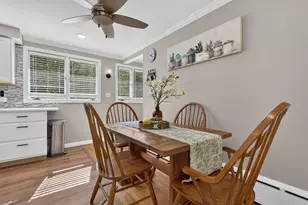 39 Oak St, Rochester, NH 03839 - Photo 8
