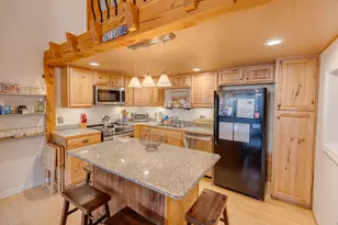 19 Big Coolidge Rd, Lincoln, NH 03251 - Photo 6