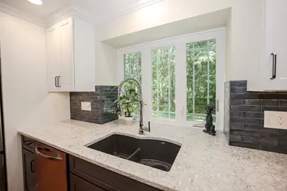 209 Tennyson Drive, Manchester, NH 03104 - Photo 10