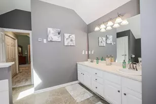 209 Tennyson Dr, Manchester, NH 03104 - Photo 38