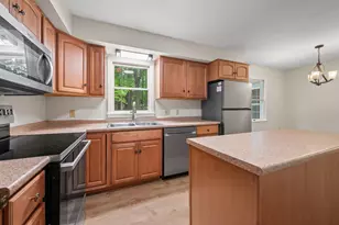 24 Fairview Ave, Conway, NH 03818 - Photo 4