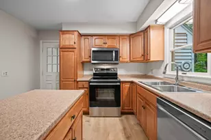 24 Fairview Ave, Conway, NH 03818 - Photo 14