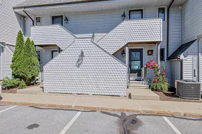 33 River Front Drive #7, Manchester, NH 03102 - Photo 2