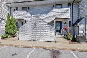 33 River Front Dr, Manchester, NH 03102 - Photo 2