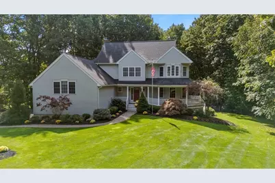 10 Kings Grant Drive, Atkinson, NH 03811 - Photo 2