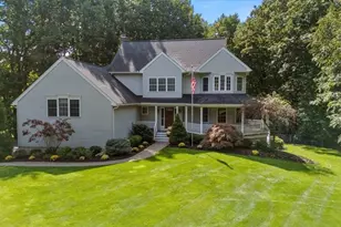 10 Kings Grant Dr, Atkinson, NH 03811 - Photo 2
