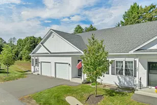 15B Angel Pt Cir, Goffstown, NH 03045 - Photo 2