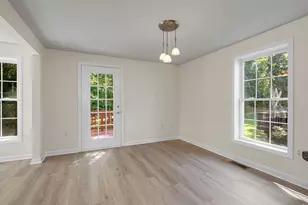 118 Barbara Ln, Hudson, NH 03051 - Photo 6
