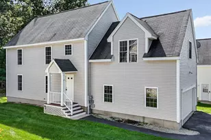 118 Barbara Ln, Hudson, NH 03051 - Photo 1