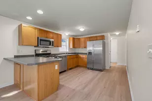 118 Barbara Ln, Hudson, NH 03051 - Photo 10