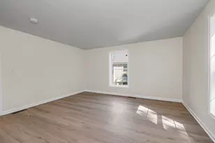 118 Barbara Ln, Hudson, NH 03051 - Photo 16