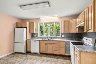 67 Walnut Ave, North Hampton, NH 03862 - Photo 8