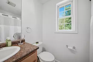 220 Arah St, Manchester, NH 03104 - Photo 32