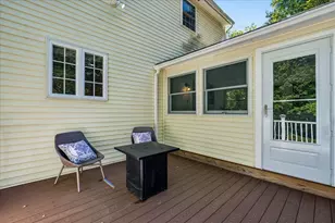 33 Auburn Rd, Londonderry, NH 03053 - Photo 30