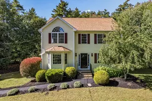 33 Auburn Rd, Londonderry, NH 03053 - Photo 1