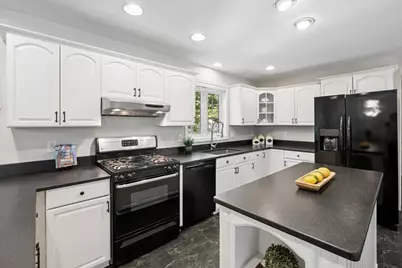 33 Auburn Road, Londonderry, NH 03053 - Photo 6