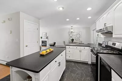 33 Auburn Road, Londonderry, NH 03053 - Photo 8