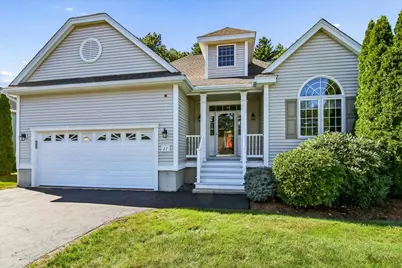 27 Saint Andrews Way, Londonderry, NH 03053 - Photo 2