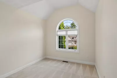 27 Saint Andrews Way, Londonderry, NH 03053 - Photo 18