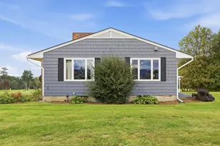 277 Benton Rd, Haverhill, NH 03774 - Photo 2