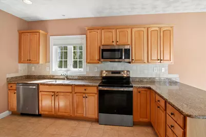 27 Saint Andrews Way, Londonderry, NH 03053 - Photo 8