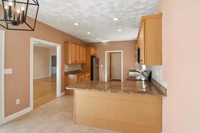 27 Saint Andrews Way, Londonderry, NH 03053 - Photo 12
