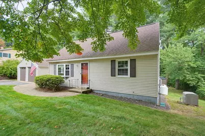 33 Belmont Drive, Merrimack, NH 03054 - Photo 2