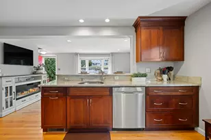 37 Woodfield St, Nashua, NH 03062 - Photo 6