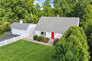 37 Woodfield St, Nashua, NH 03062 - Photo 1