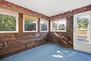 32 Henderson Cir, Salem, NH 03079 - Photo 6