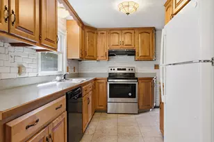 32 Henderson Cir, Salem, NH 03079 - Photo 12