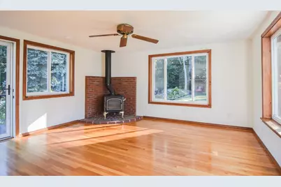 21 Belmont Drive, Merrimack, NH 03054 - Photo 6