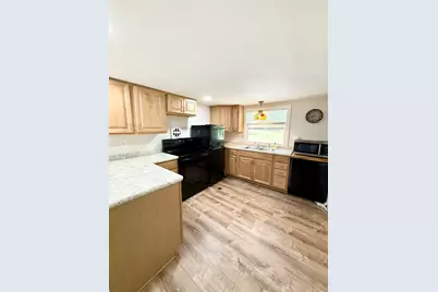7 Roberts Road, Barrington, NH 03825 - Photo 4