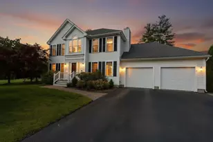 4 Aspen Dr, Somersworth, NH 03878 - Photo 2