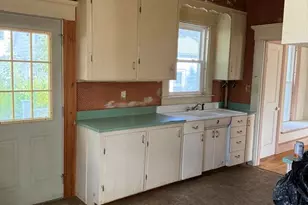 90 Appleton St, Manchester, NH 03104 - Photo 12