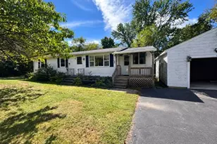 15 Harriman Rd, Plaistow, NH 03865 - Photo 1