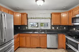 216 Kearsage Dr, Pembroke, NH 03275 - Photo 10