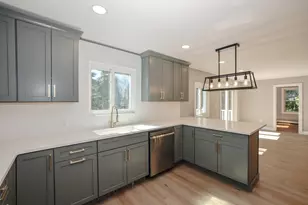 333 Cohas Ave, Manchester, NH 03109 - Photo 6