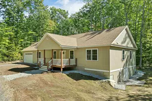 44 Lincoln Dr, Moultonborough, NH 03254 - Photo 1