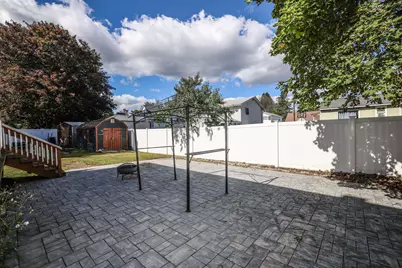 137 Frederick Street, Manchester, NH 03102 - Photo 8